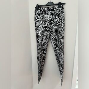 Super cute pull on dress slacks! Size 4- new with tags!